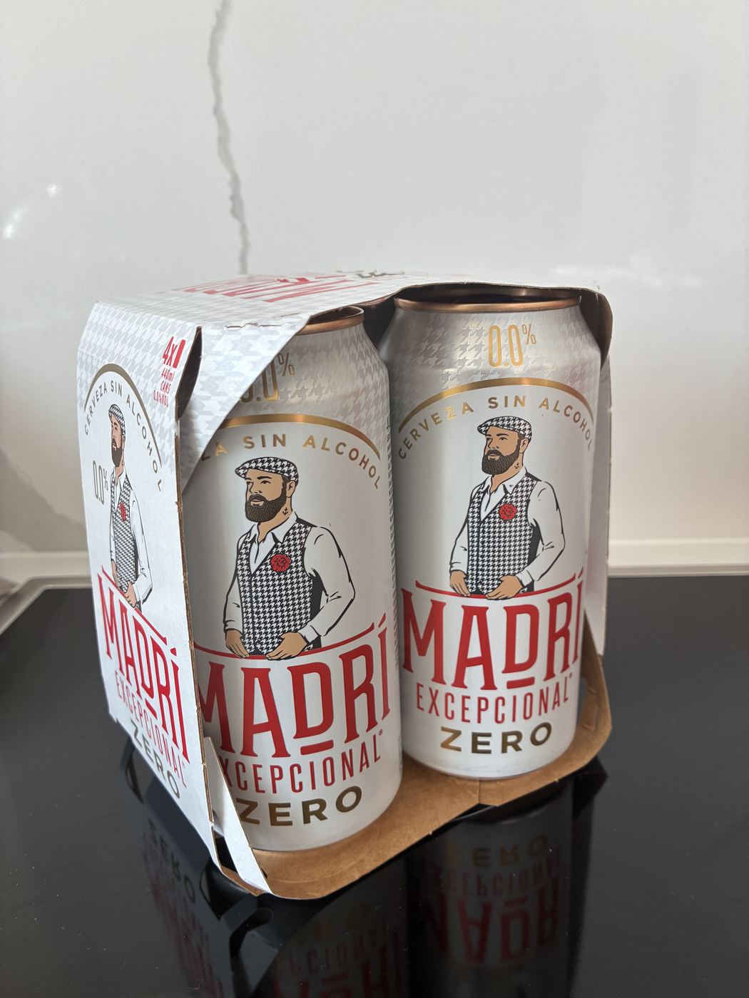 Madri Excepcional Zero four-pack of 440ml cans